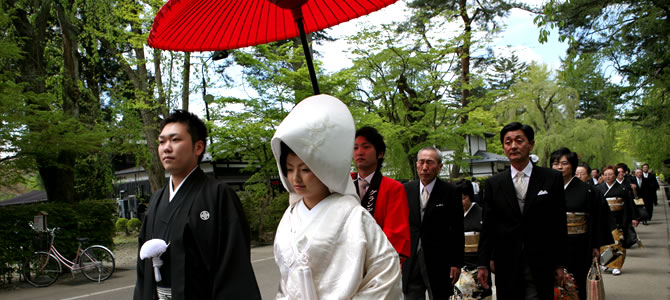 「花嫁行列」から始まる感動の時間。